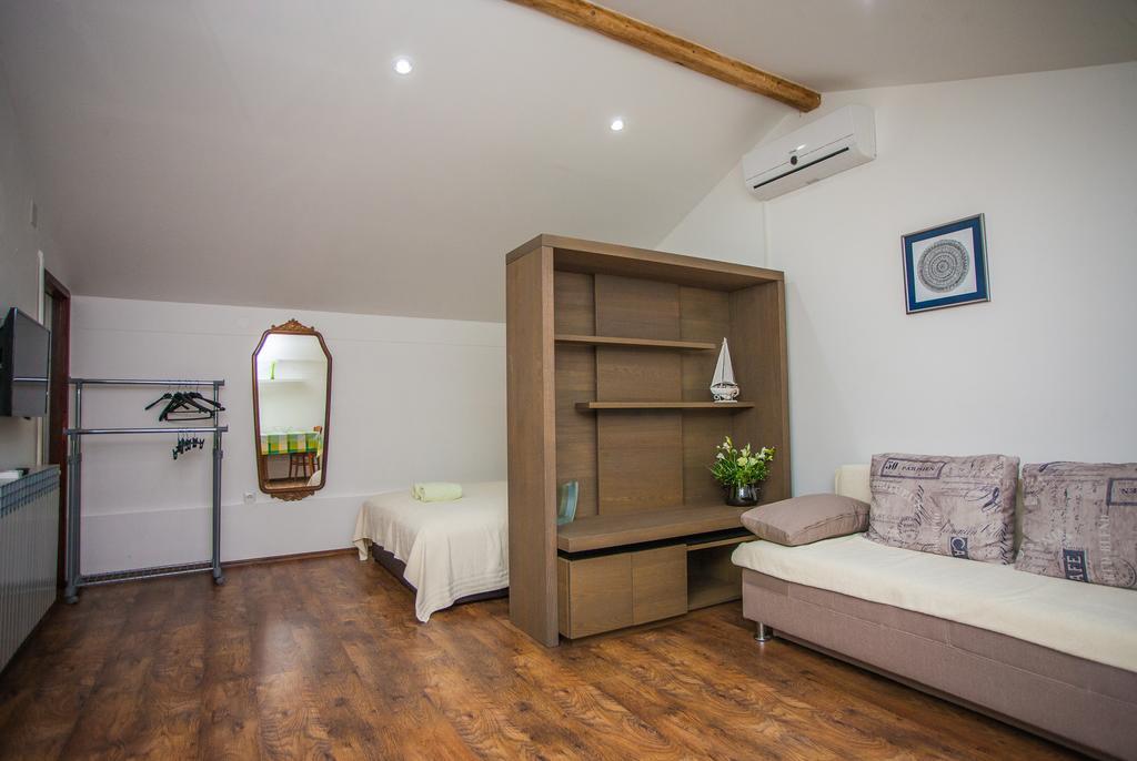 Apartament Andrije Buvine