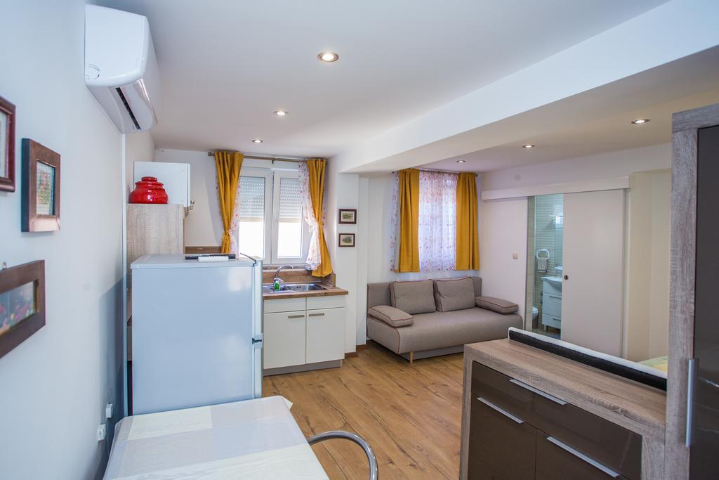 Apartament Andrije Buvine